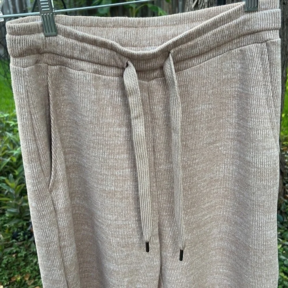 7 For All Mankind Wide-Leg Knit Drawstring Pants in Light Tan/Cream - Picture 3 of 9